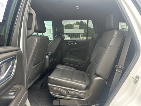 Used 2021 Chevrolet Tahoe Z71 w/ Z71 Off-Road Package AWD/4WD image 31