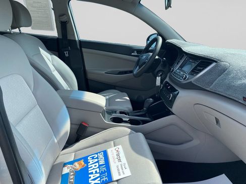 Used 2017 Hyundai Tucson SE w/ Cargo Package FWD image 11
