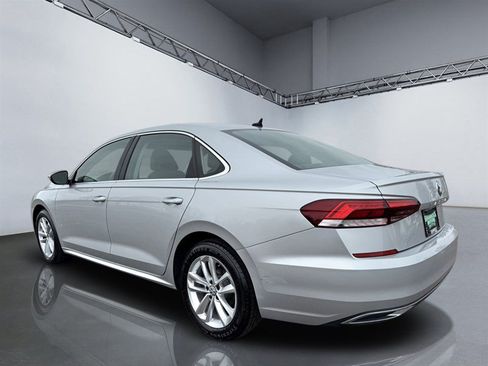 Used 2020 Volkswagen Passat 2.0T SE FWD image 5