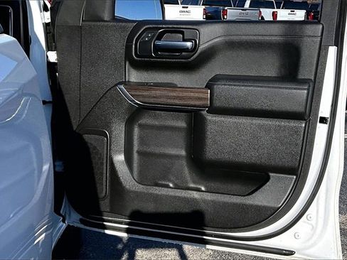 Used 2020 Chevrolet Silverado 1500 RST w/ All-Star Edition image 29