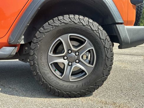 Used 2018 Jeep Wrangler Unlimited Sport S AWD/4WD image 14