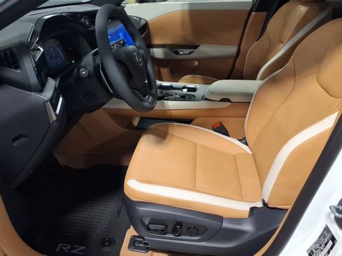 New 2026 Lexus RZ 450e AWD image 5