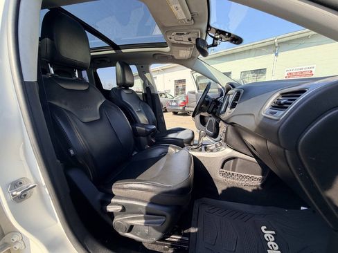 Used 2018 Jeep Compass Sport FWD image 9