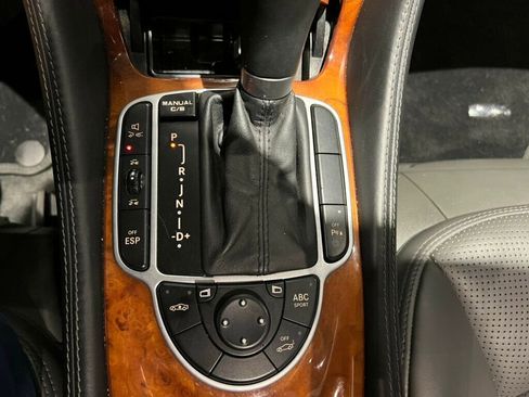 Used 2006 Mercedes-Benz SL 65 AMG image 28