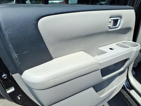 Used 2011 Honda Pilot EX-L image 16