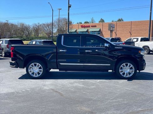Used 2024 Chevrolet Silverado 1500 High Country w/ Technology Package image 8