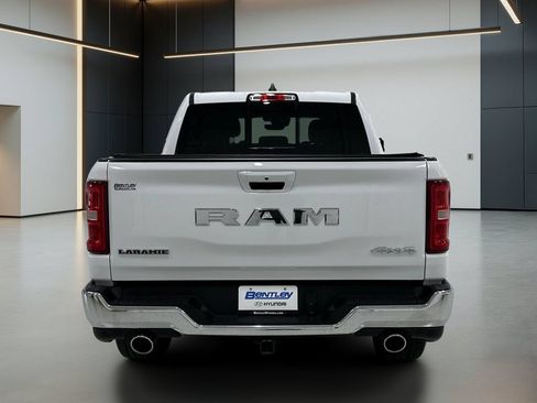 Used 2025 RAM 1500 Laramie AWD/4WD image 5