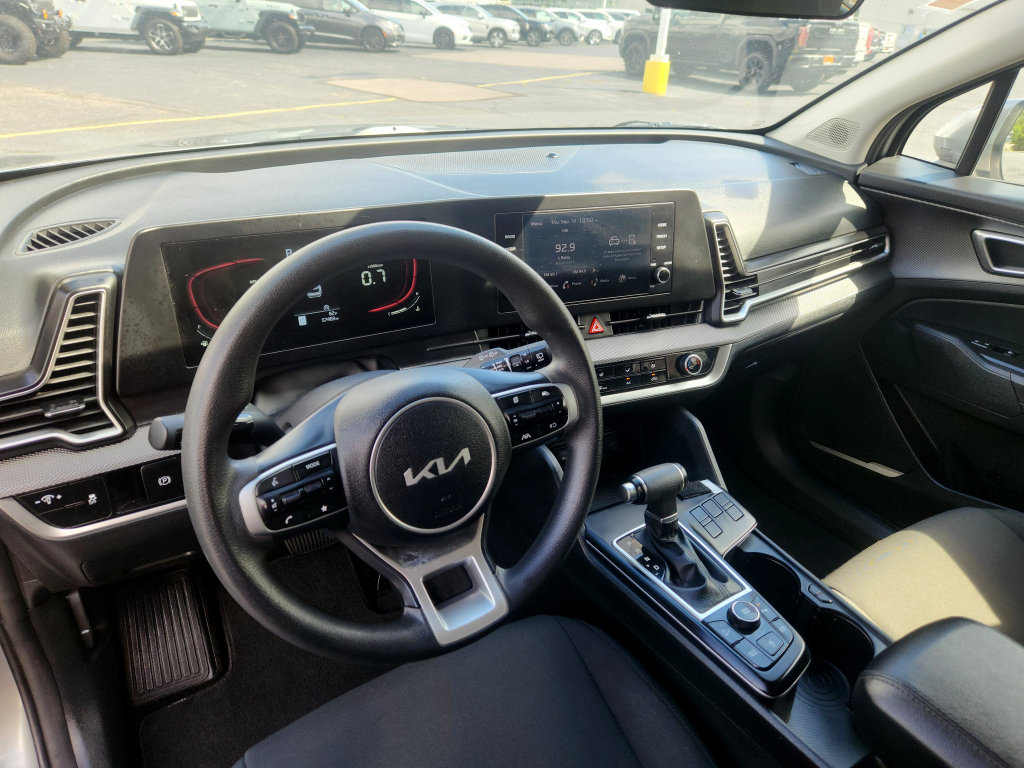 Used 2024 Kia Sportage LX FWD image 20