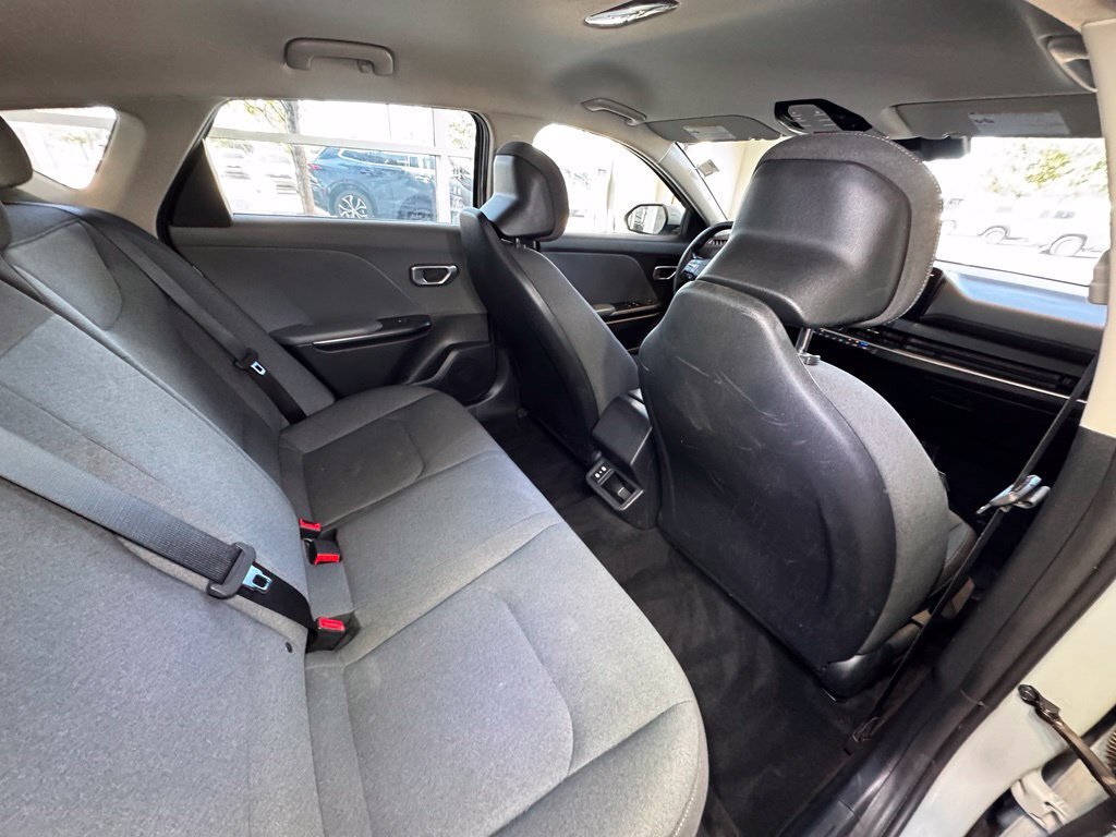 Used 2025 Kia K4 FWD image 46