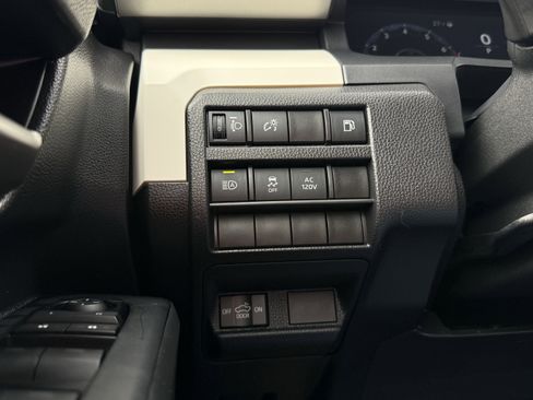 Used 2024 Toyota Tacoma TRD Sport image 23