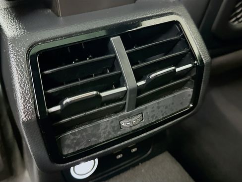 Used 2019 Audi Q3 2.0T Premium Plus image 21