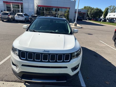 Used 2018 Jeep Compass Limited w/ Navigation Group AWD/4WD image 2