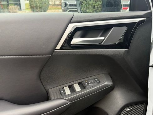 New 2026 Mitsubishi Outlander Trail Edition image 9