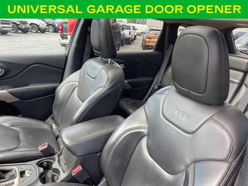 Used 2017 Jeep Cherokee Limited AWD/4WD image 13