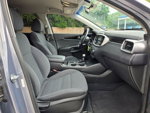 Used 2020 Kia Sorento LX w/ LX I4 Convenience Package FWD image 27