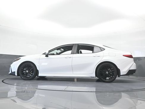 Used 2026 Toyota Camry SE FWD image 61