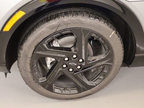 New 2026 Chevrolet Equinox EV RS image 7