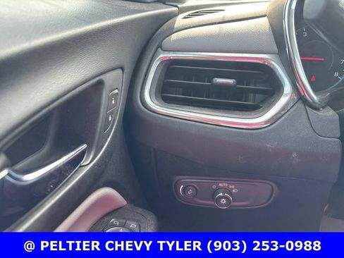 Used 2018 Chevrolet Equinox LT FWD image 12
