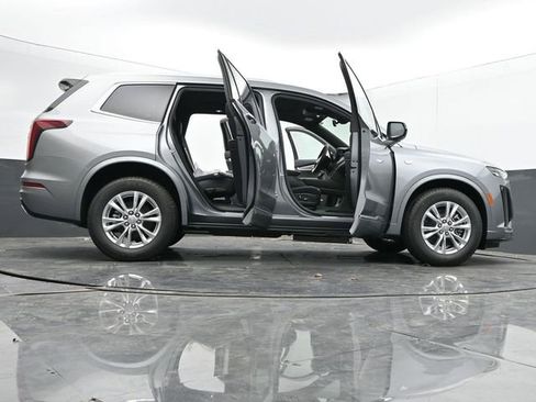 New 2025 Cadillac XT6 Luxury image 69