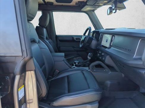 Used 2025 Ford Bronco Badlands AWD/4WD image 21