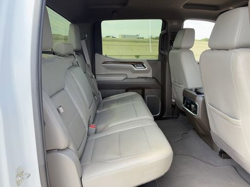 Used 2022 GMC Sierra 1500 SLT w/ SLT Convenience Package AWD/4WD image 31