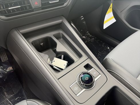New 2026 Volkswagen Tiguan SE AWD/4WD image 30
