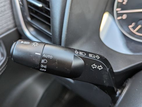 Used 2021 Nissan Rogue S AWD/4WD image 16