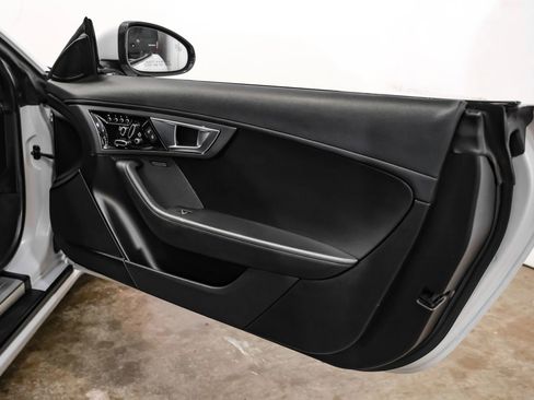 Used 2016 Jaguar F-TYPE S image 37