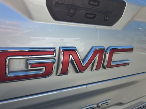Used 2021 GMC Sierra 1500 Elevation w/ X31 Off-Road Package AWD/4WD image 31