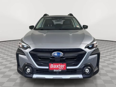 Certified 2025 Subaru Outback Limited AWD/4WD image 2