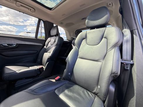 Used 2022 Volvo XC90 T8 Inscription image 15