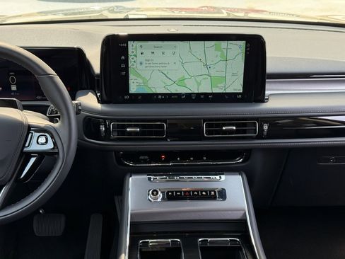 New 2026 Lincoln Aviator AWD image 22