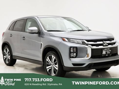 Used 2025 Mitsubishi Outlander Sport 2.0 SE image 1