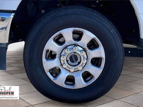 Used 2024 Ford F250 XLT image 9