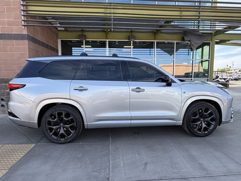 Used 2024 Lexus TX 500h AWD image 9