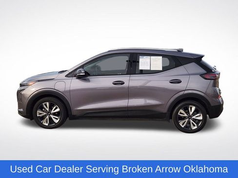 Used 2022 Chevrolet Bolt EUV LT w/ Convenience Package image 4