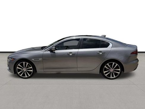 Used 2020 Jaguar XE S RWD image 8