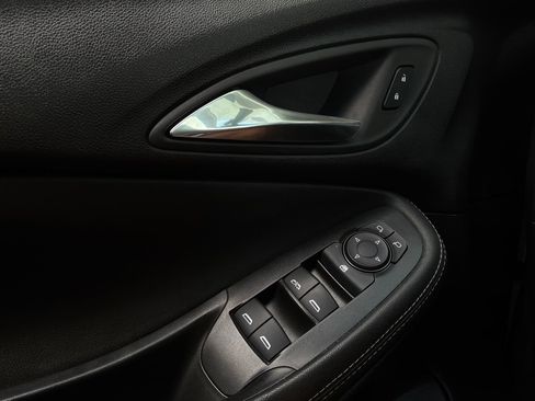 Used 2025 Buick Encore GX Preferred FWD image 19
