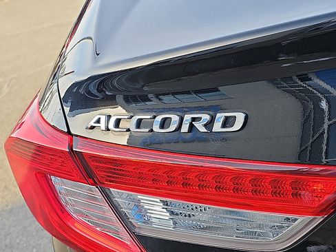 Used 2019 Honda Accord LX image 30