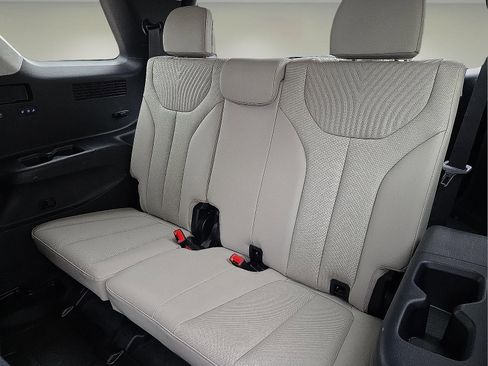 Used 2024 Hyundai Palisade Calligraphy image 10