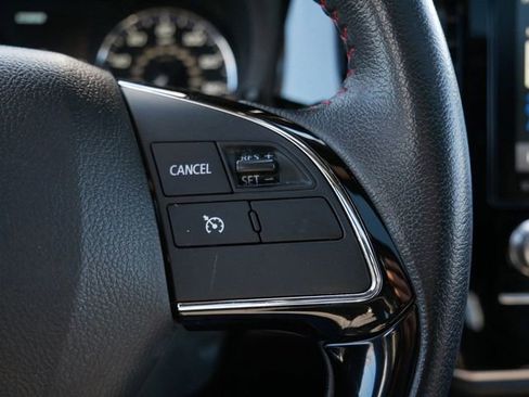 Used 2020 Mitsubishi Outlander LE AWD/4WD image 19