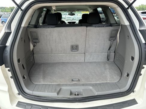 Used 2013 Chevrolet Traverse LS FWD image 18