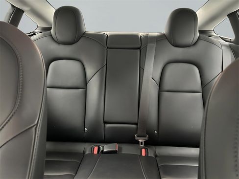 Used 2018 Tesla Model 3 Long Range image 13