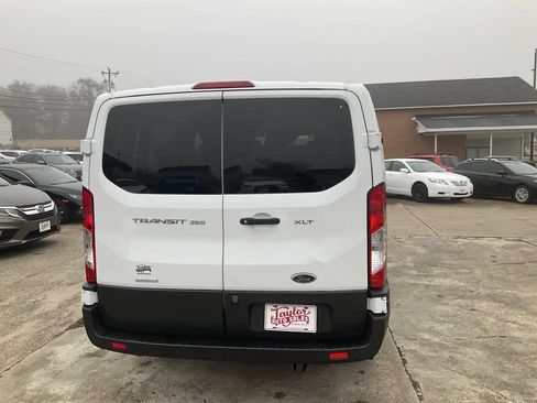 Used 2023 Ford Transit 350 XLT RWD image 4
