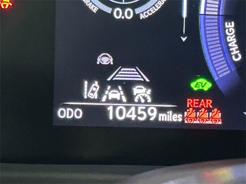 Certified 2025 Lexus UX 300h FWD image 18