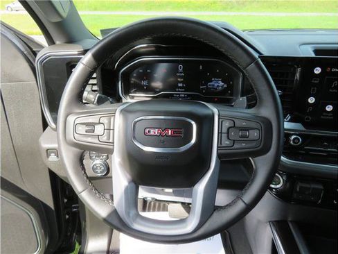 Used 2022 GMC Sierra 1500 Elevation w/ Preferred Package AWD/4WD image 10