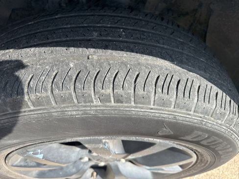 Used 2021 Toyota RAV4 LE image 12