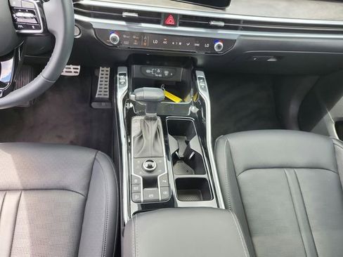 Certified 2025 Kia Sorento SX AWD/4WD image 15