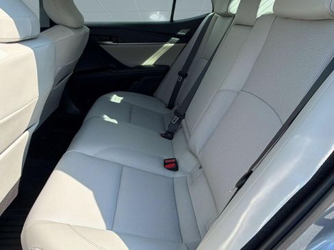Used 2026 Toyota Camry XLE FWD image 21