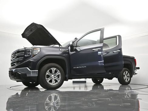 Used 2025 GMC Sierra 1500 SLT AWD/4WD image 50